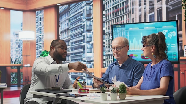 Decodificando as Mudanças Recentes nos Benefícios da Previdência Social: O Que Esperar em 2025